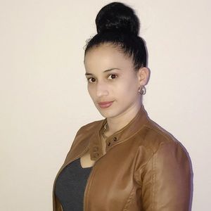 Meet your Posher, Yadira